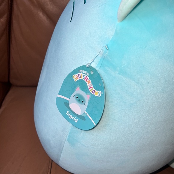 NWT 16” Squishmellows Sigrid the Blue Teal Turquoise Ombre Cat Kitty - Picture 6 of 7